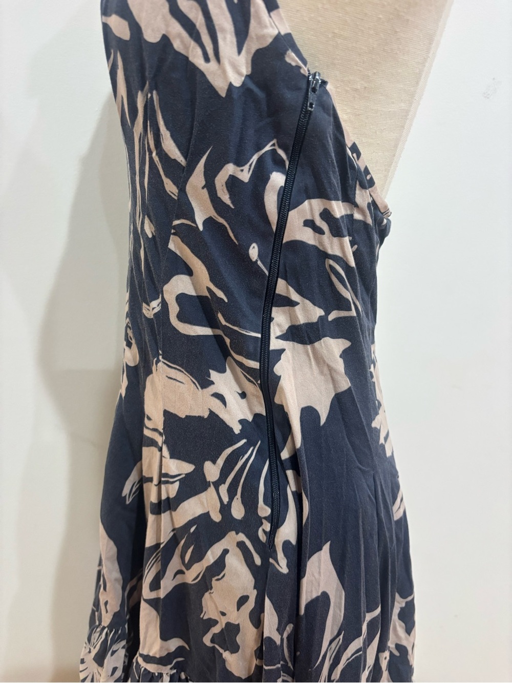 Andres Otalora Colonial Dress, Size: 8 - Picture 9 of 16